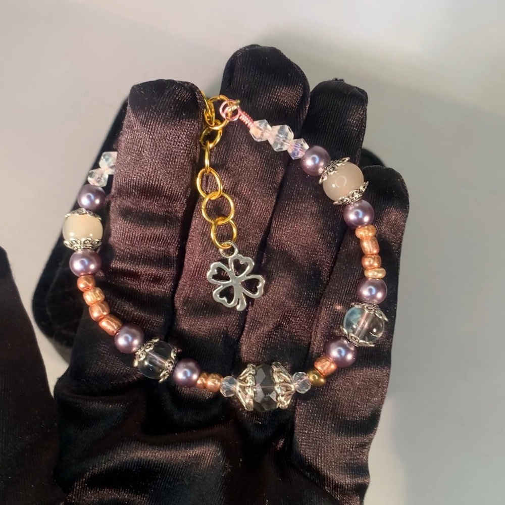 STORMLIGHT — Handmade Gray & Rose Gold Glass Beaded Bracelet with Clover Charm
